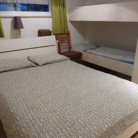 Gelijkvloers 150m * إغموند آن زي