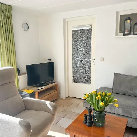 Gelijkvloers 150m * إغموند آن زي