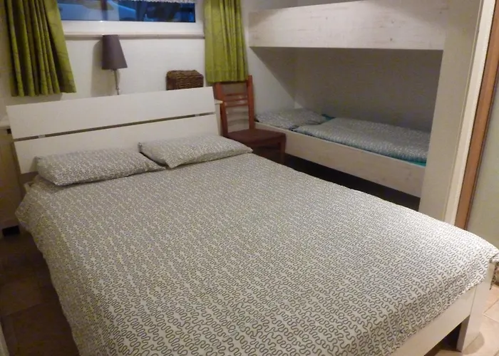 Gelijkvloers 150m * إغموند آن زي