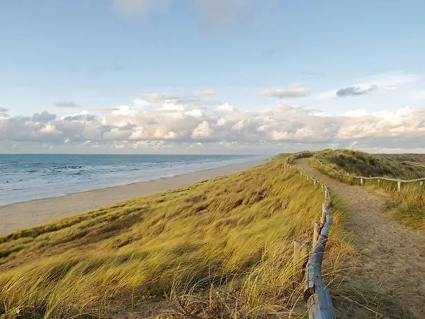 Gelijkvloers 150m شقة *