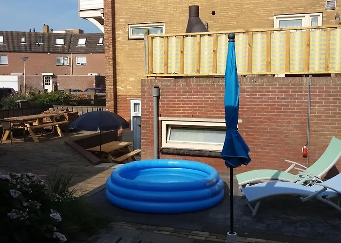 Gelijkvloers 150m شقة *